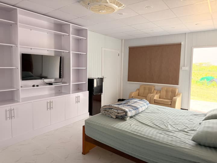 Bedroom 1 — queen bed